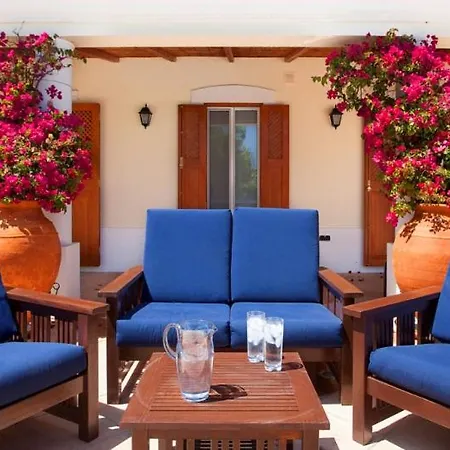 Sleeps 10 Pool Air Con T479972 Villa *